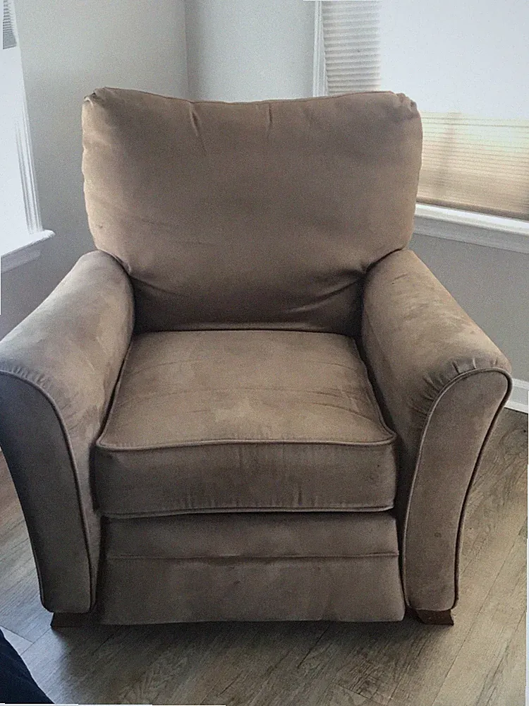Brown/tan recliner chair lounger medium sized used